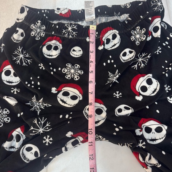 Disney Nightmare Before Christmas Soft Jack Santa Hat Snowflakes Skull Details - Picture 9 of 11